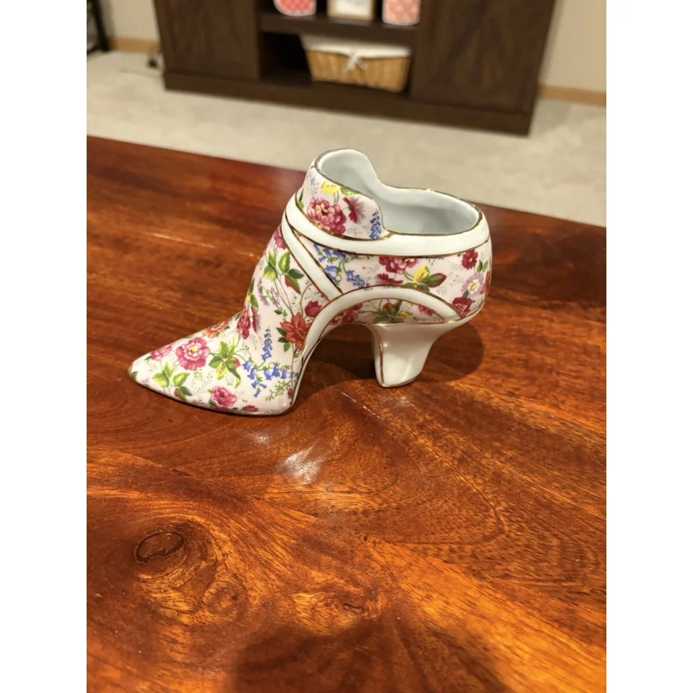 Floral Shoe Figure by Formalities Vintage Decor Great Condition